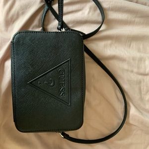 Classic GUESS little everyday crossbody bag